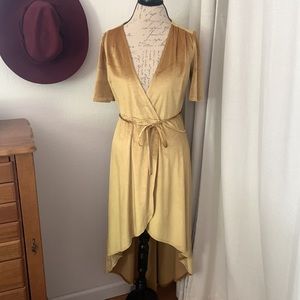BNWT Medium Lulus velvet wrap dress
